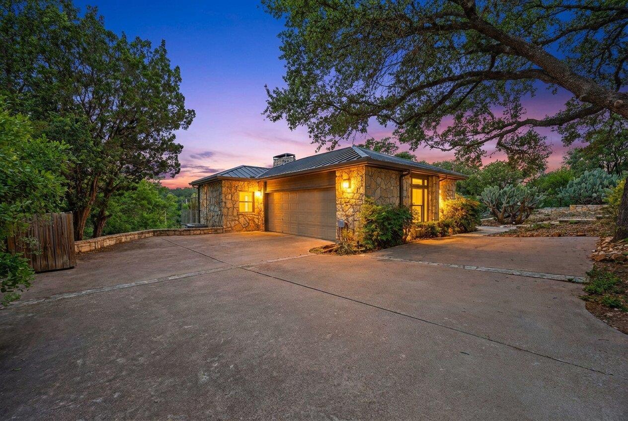 917 Challenger, Lakeway, TX 78734