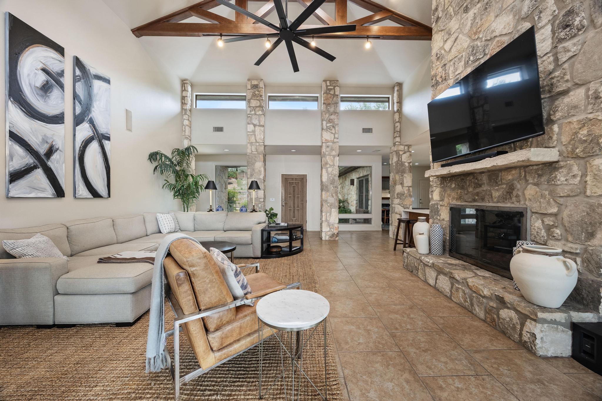 917 Challenger, Lakeway, TX 78734