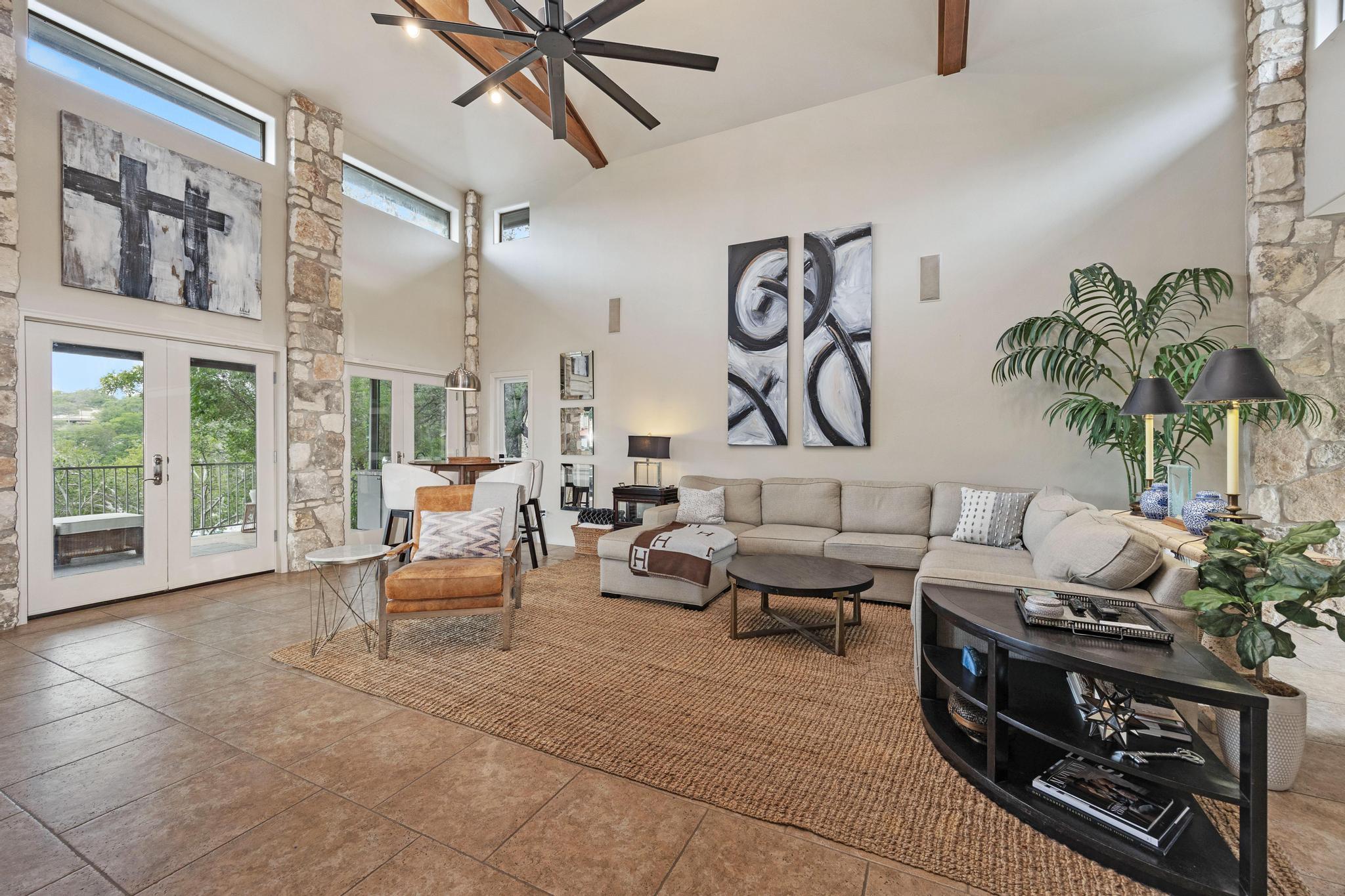 917 Challenger, Lakeway, TX 78734