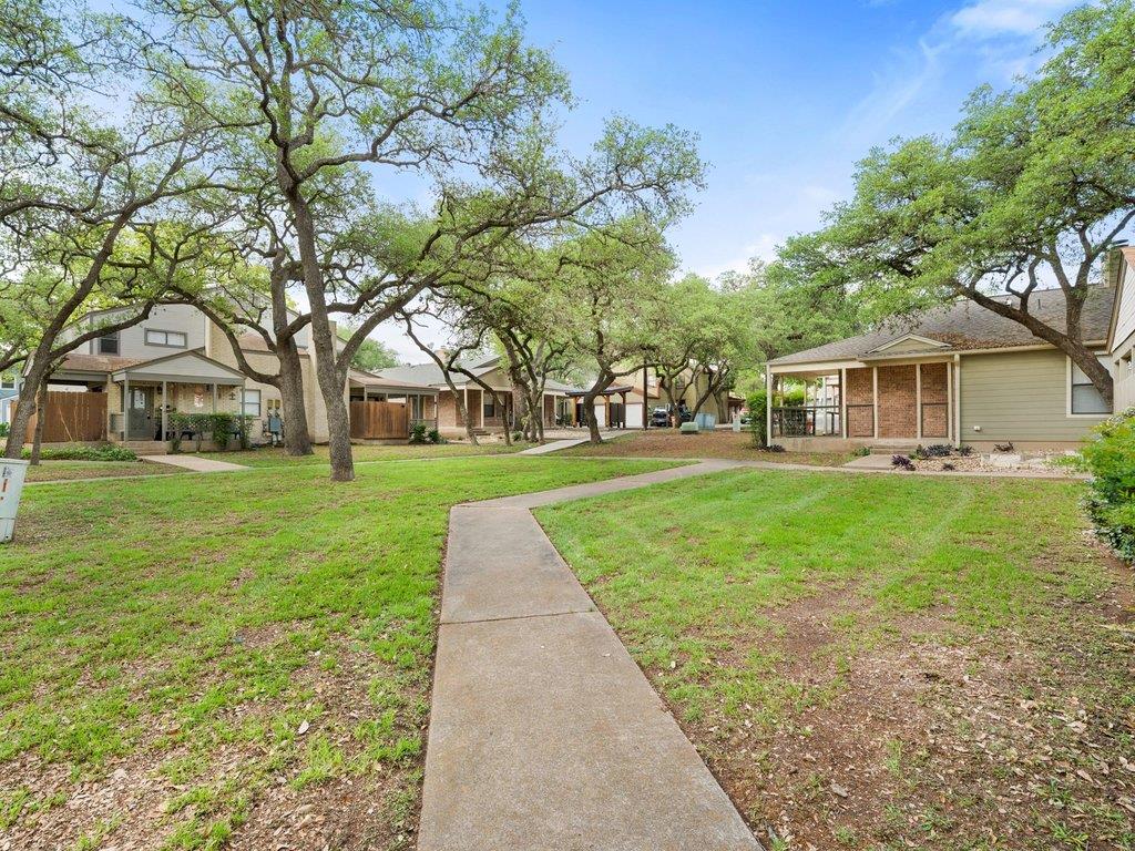 7825 Beauregard Cir # 4, Austin, TX 78745