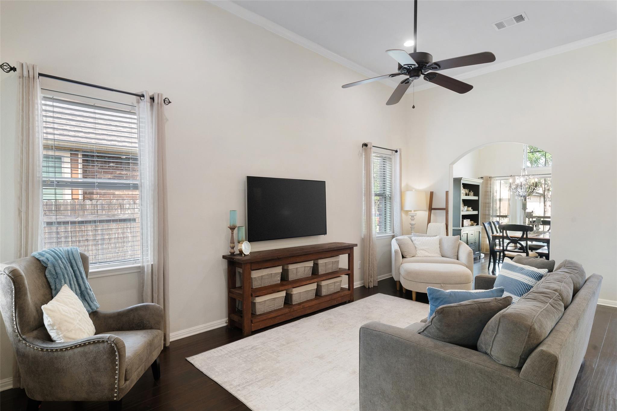 611 Irvin Dr, San Marcos, TX 78666