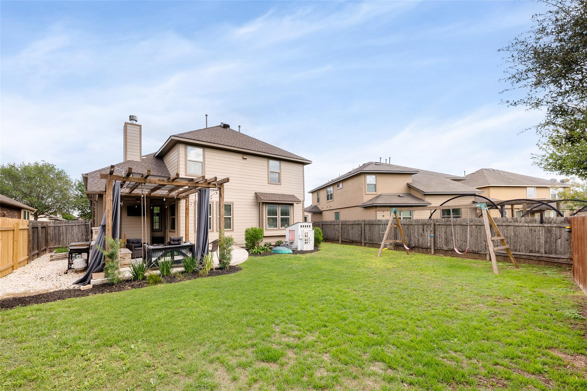 611 Irvin Dr, San Marcos, TX 78666