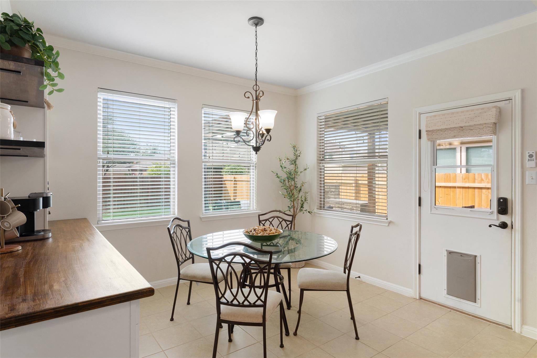 611 Irvin Dr, San Marcos, TX 78666