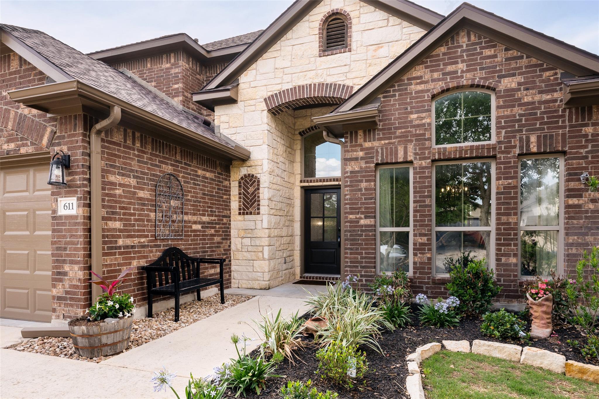 611 Irvin Dr, San Marcos, TX 78666