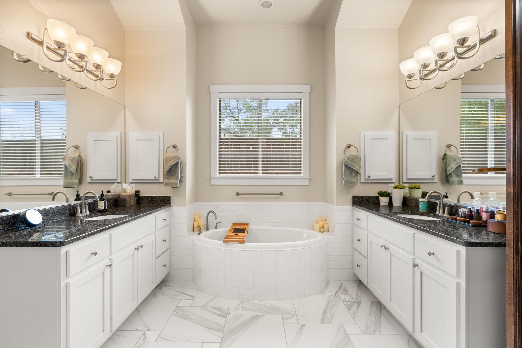 1804 Leander St, Georgetown, TX 78626