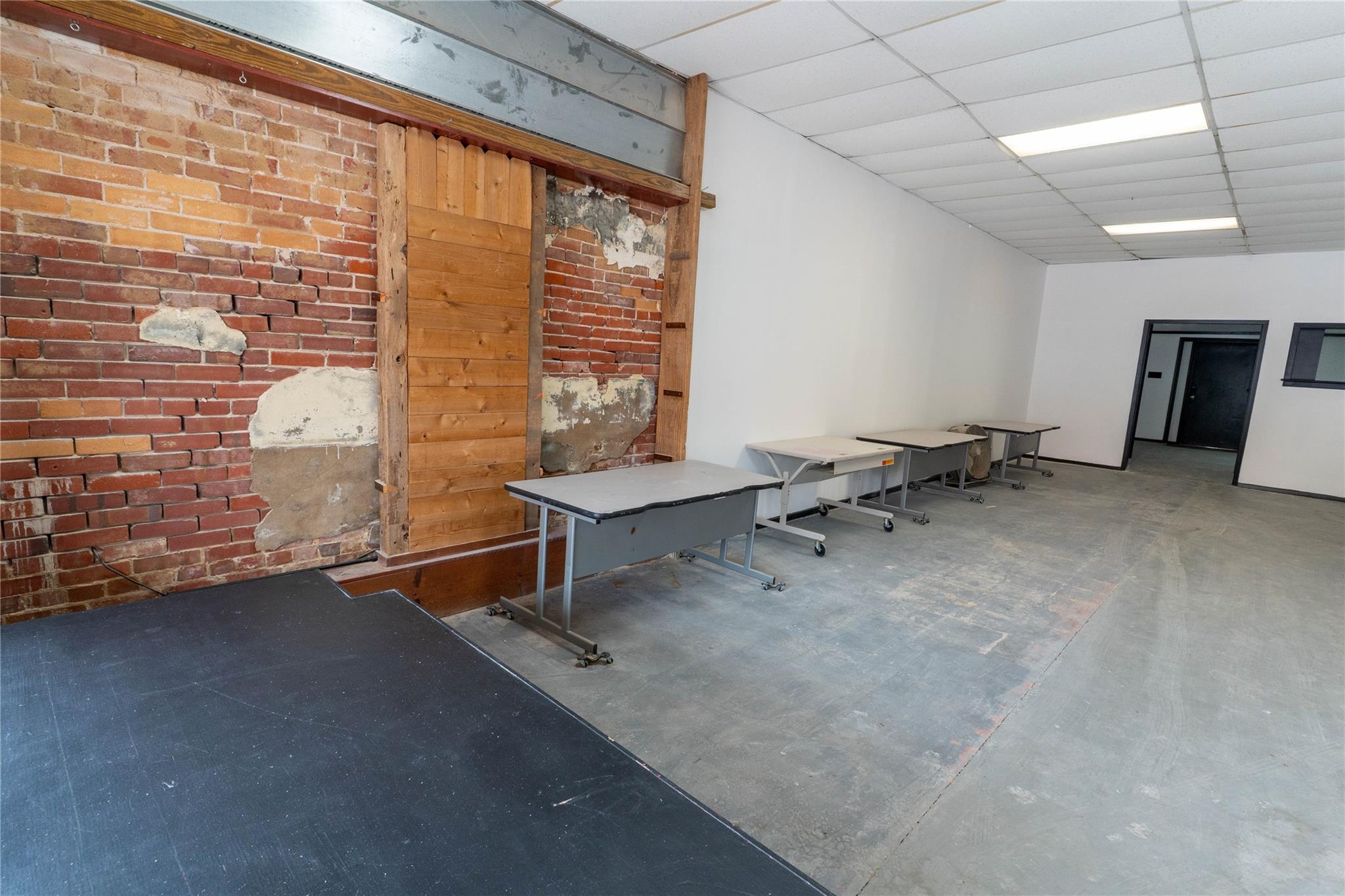 108 E Clark St, Bartlett, TX 76511