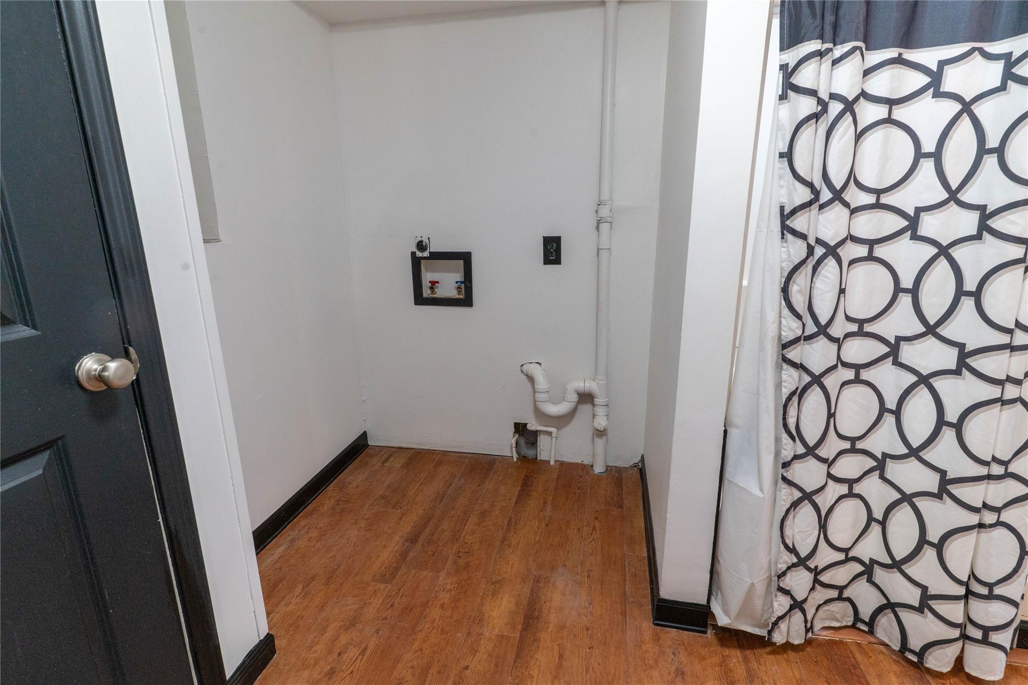 108 E Clark St, Bartlett, TX 76511