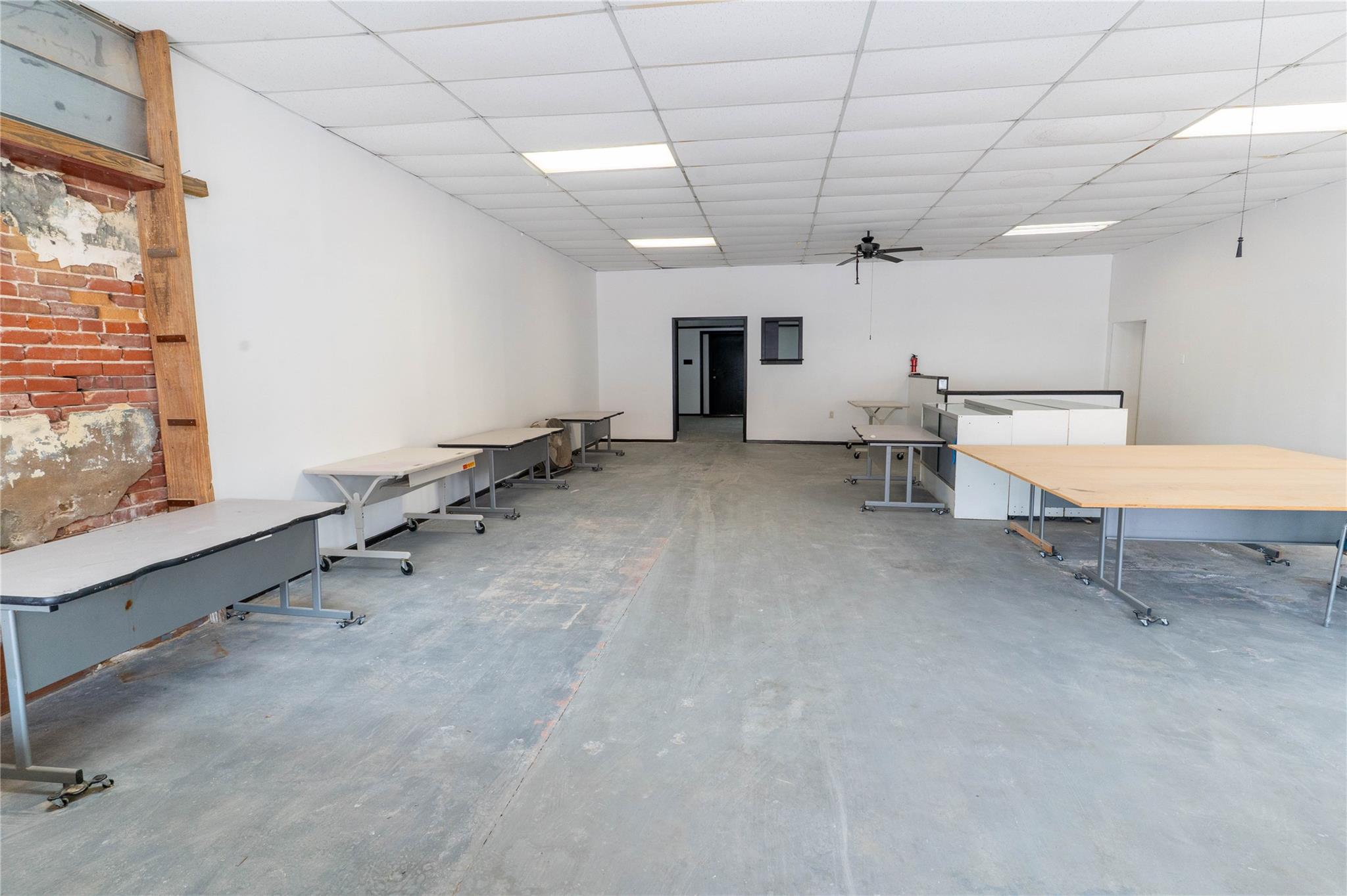 108 E Clark St, Bartlett, TX 76511