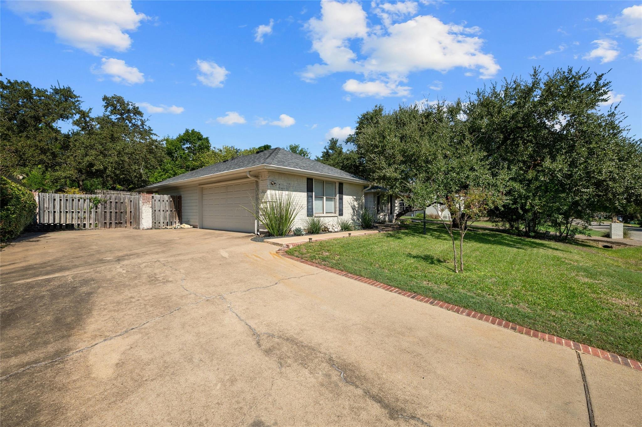 118 Copperleaf Rd, Lakeway, TX 78734
