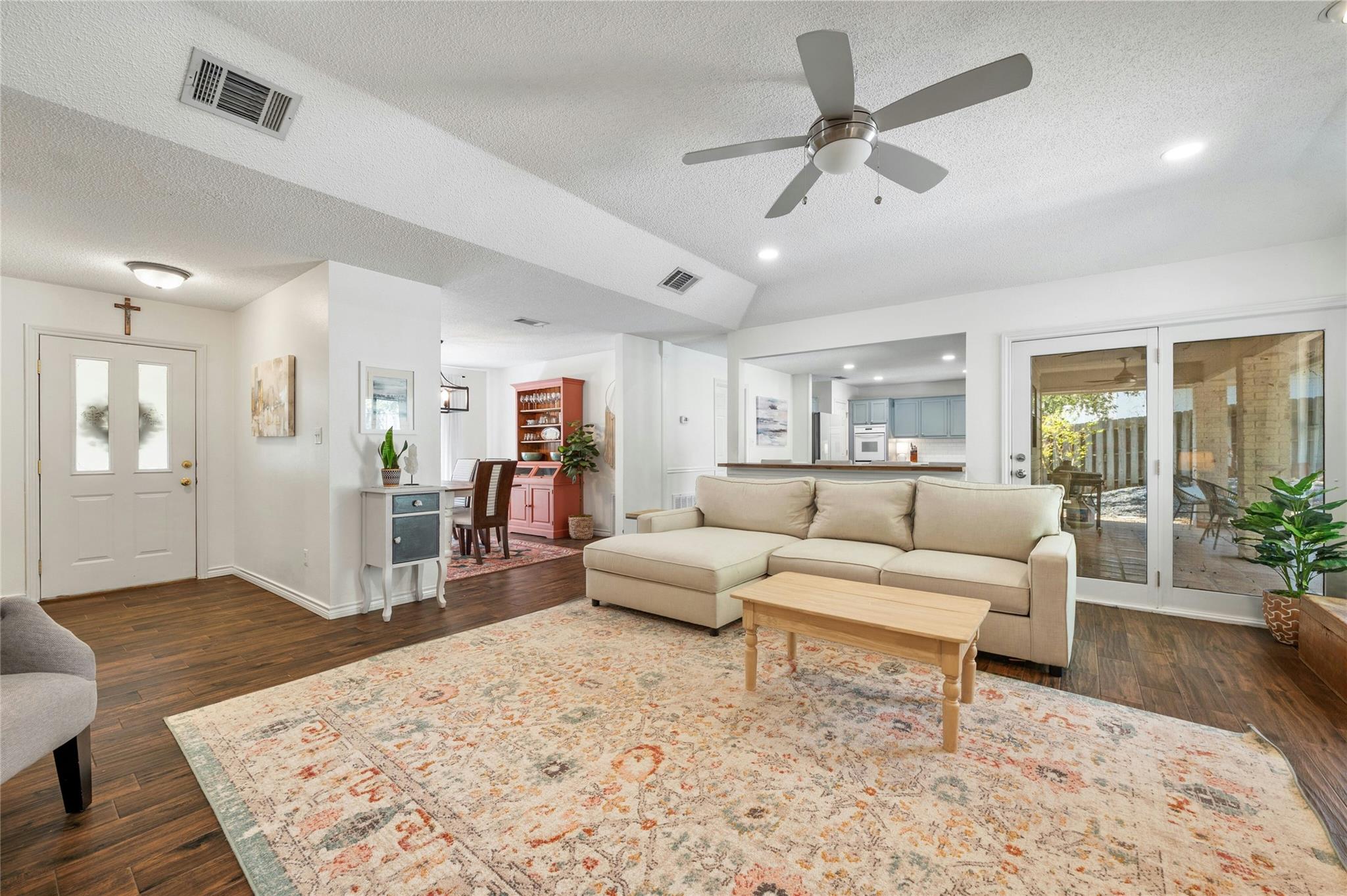 118 Copperleaf Rd, Lakeway, TX 78734