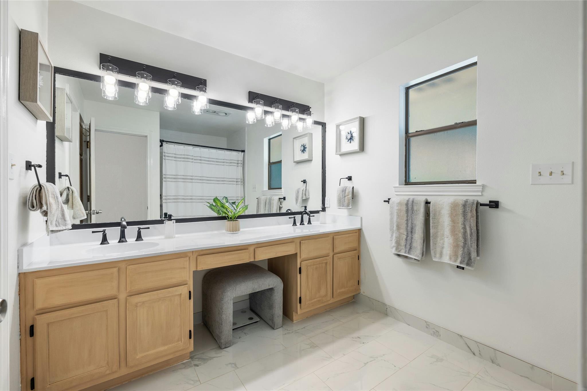 118 Copperleaf Rd, Lakeway, TX 78734