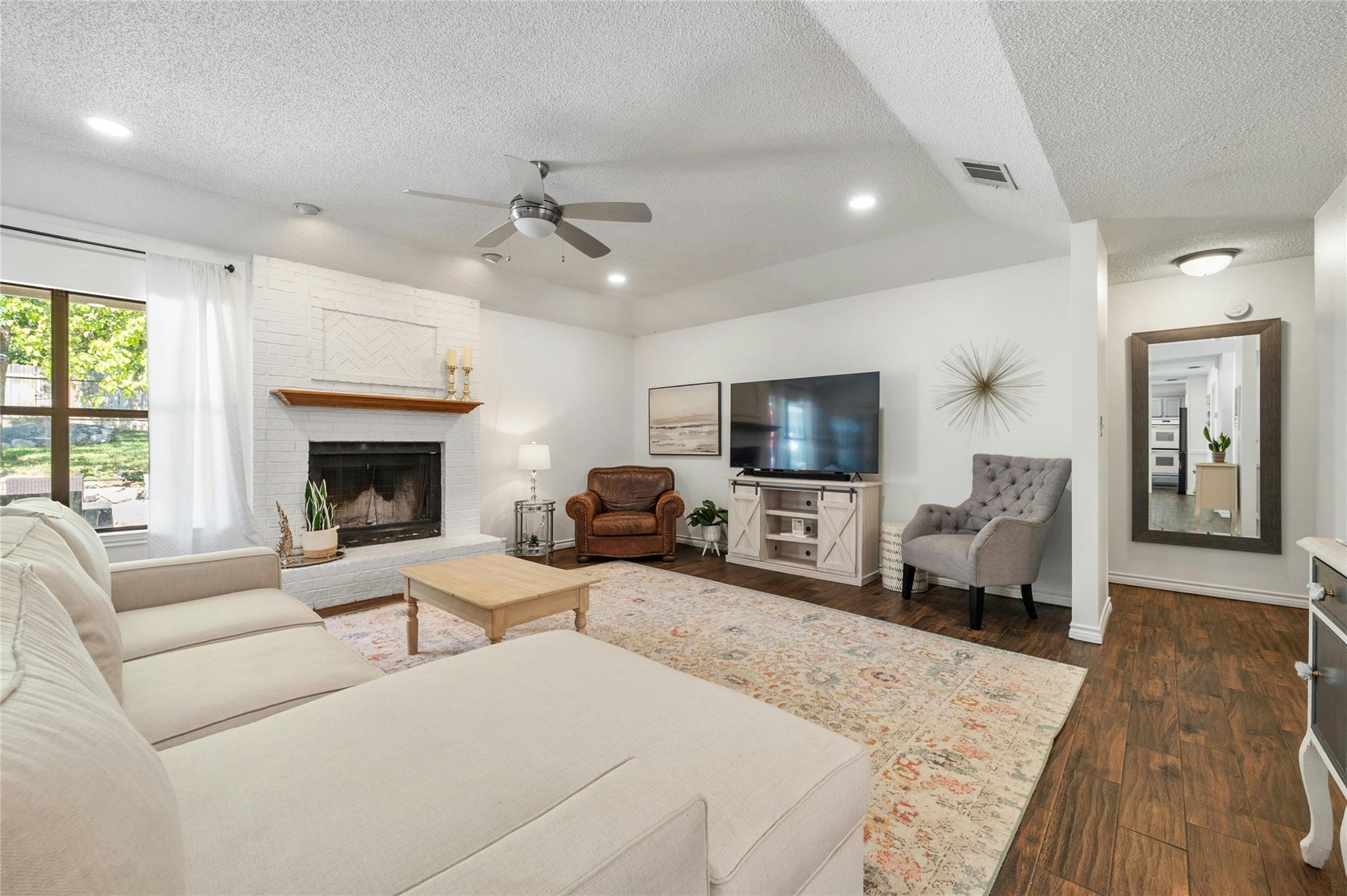 118 Copperleaf Rd, Lakeway, TX 78734