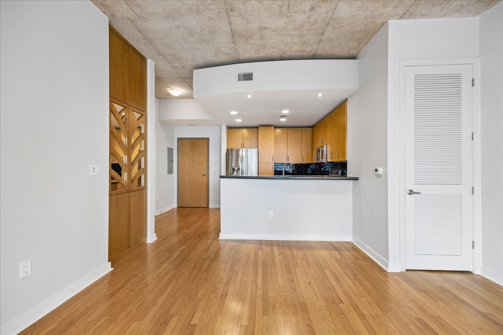 360 Nueces St # 2005, Austin, TX 78701