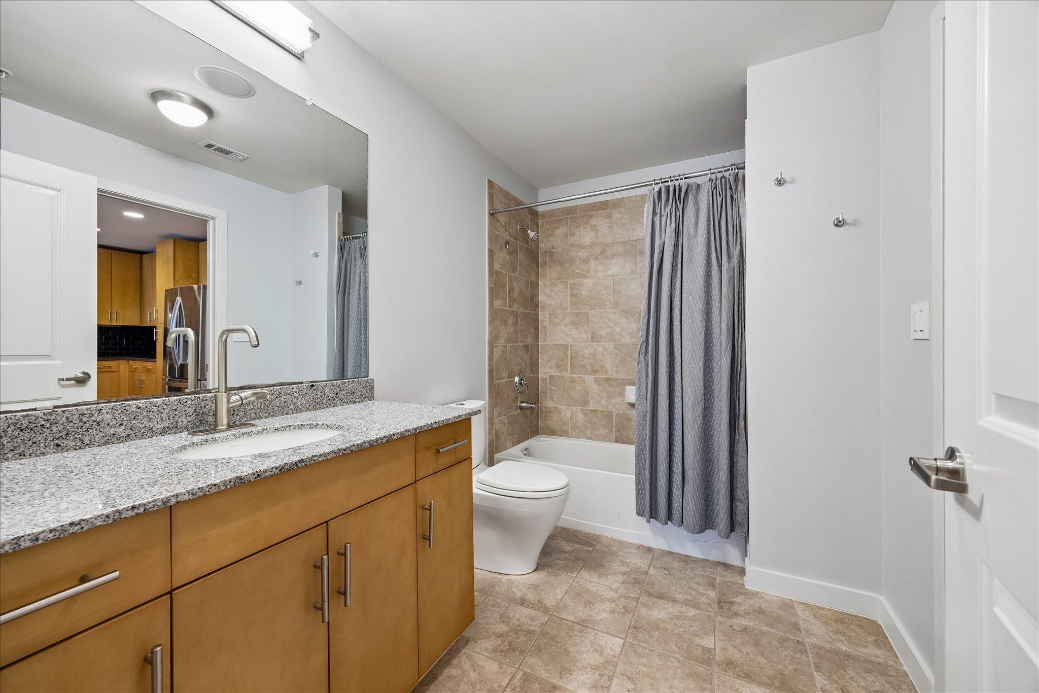 360 Nueces St # 2005, Austin, TX 78701