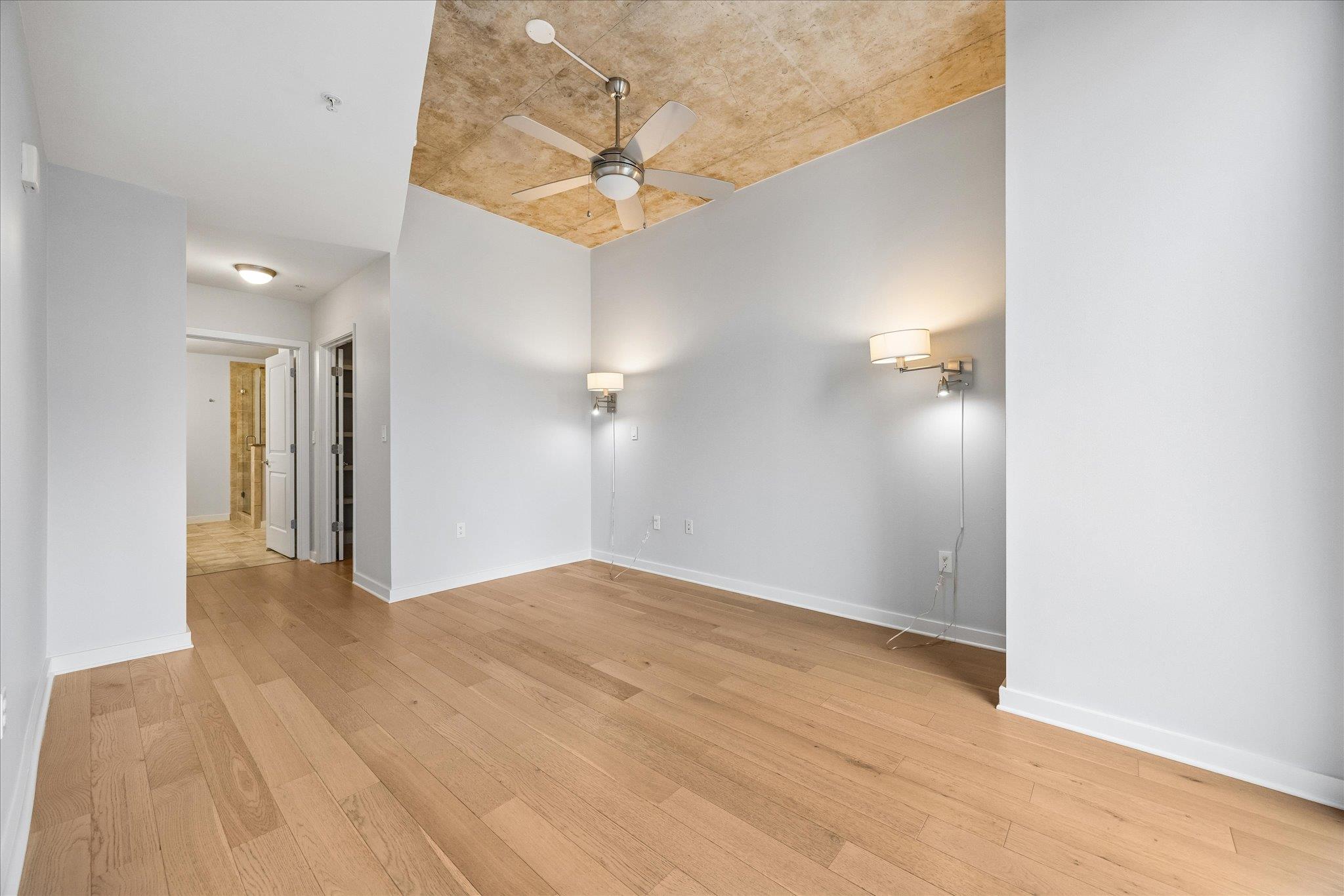 360 Nueces St # 2005, Austin, TX 78701