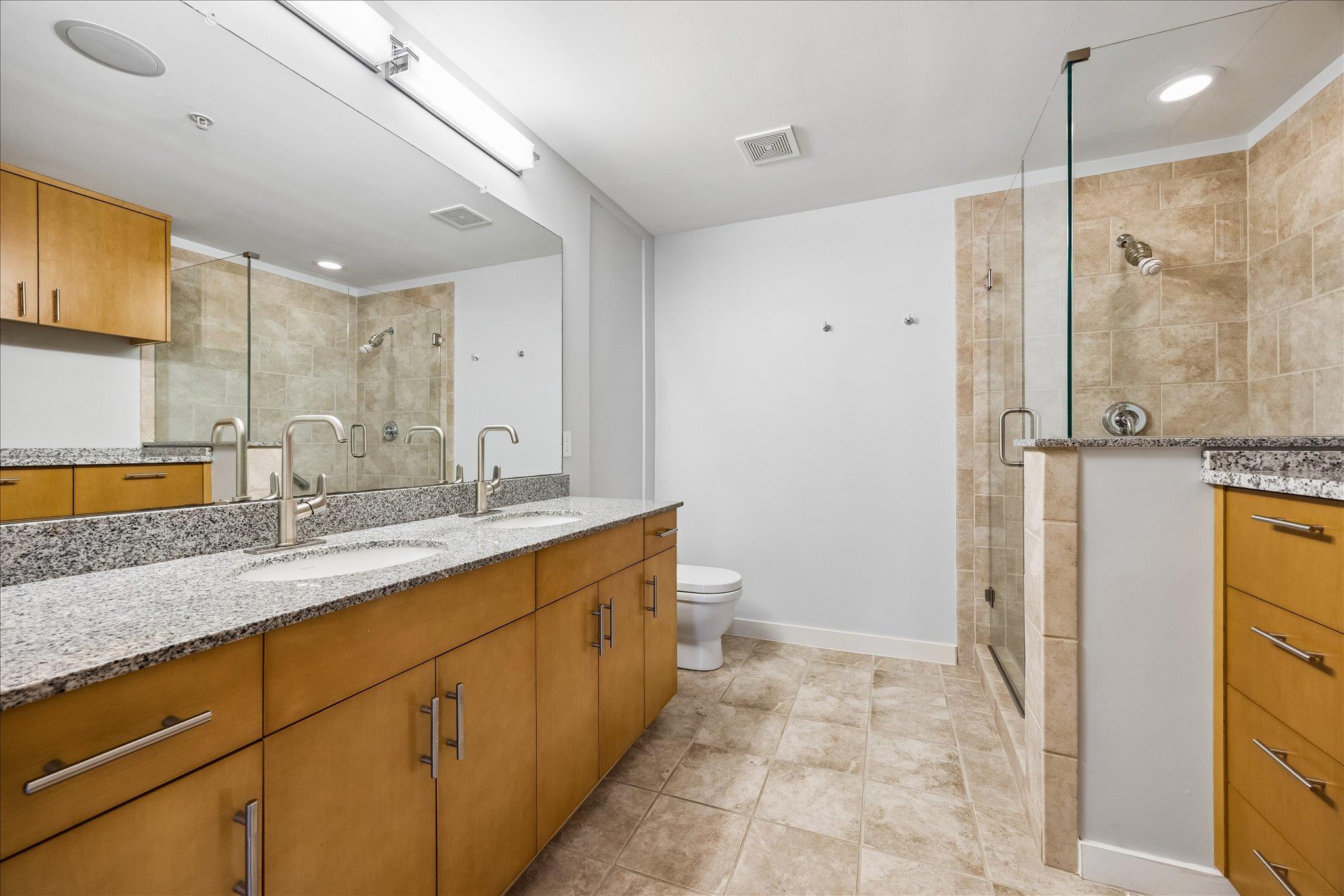 360 Nueces St # 2005, Austin, TX 78701