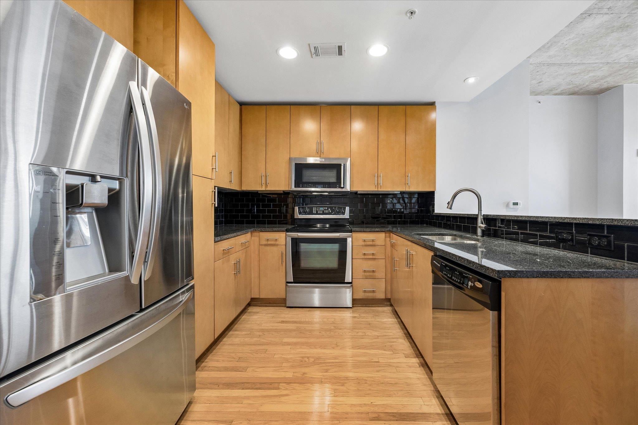 360 Nueces St # 2005, Austin, TX 78701