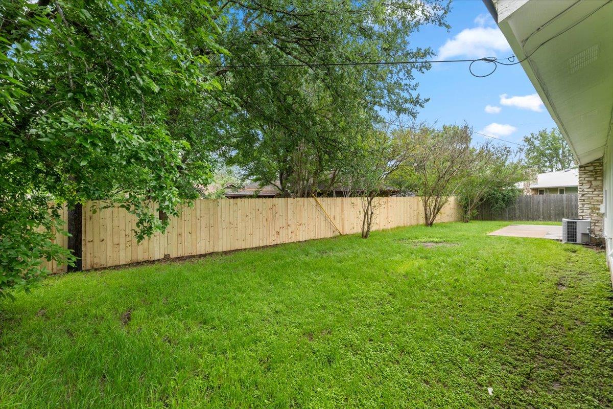 6209 Sun Vista Dr, Austin, TX 78749