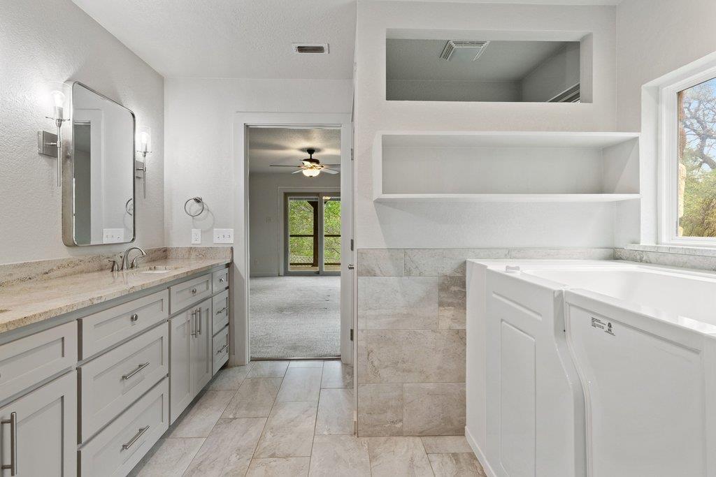 136 Philly Ct, Fischer, TX 78623