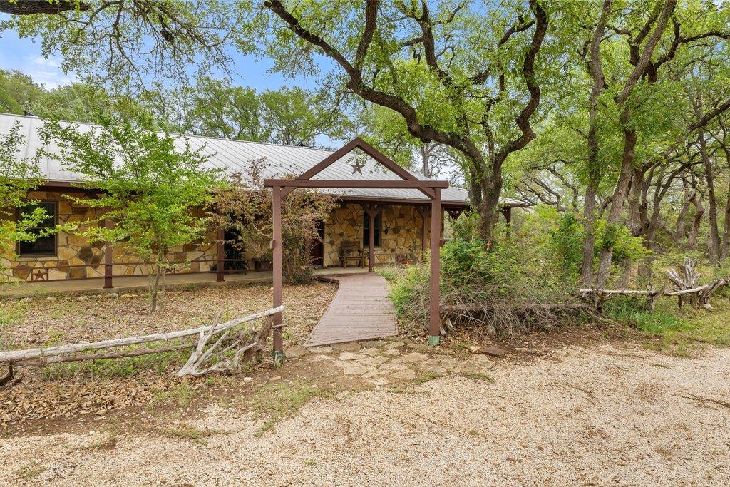 136 Philly Ct, Fischer, TX 78623