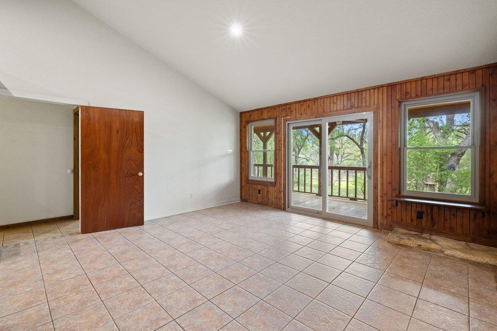 136 Philly Ct, Fischer, TX 78623