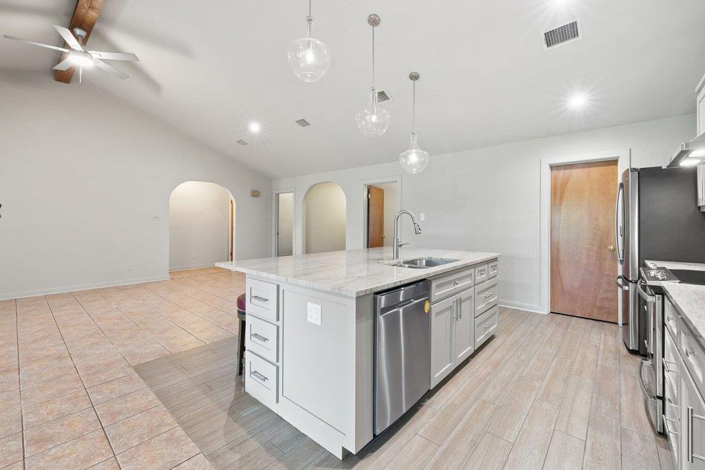 136 Philly Ct, Fischer, TX 78623