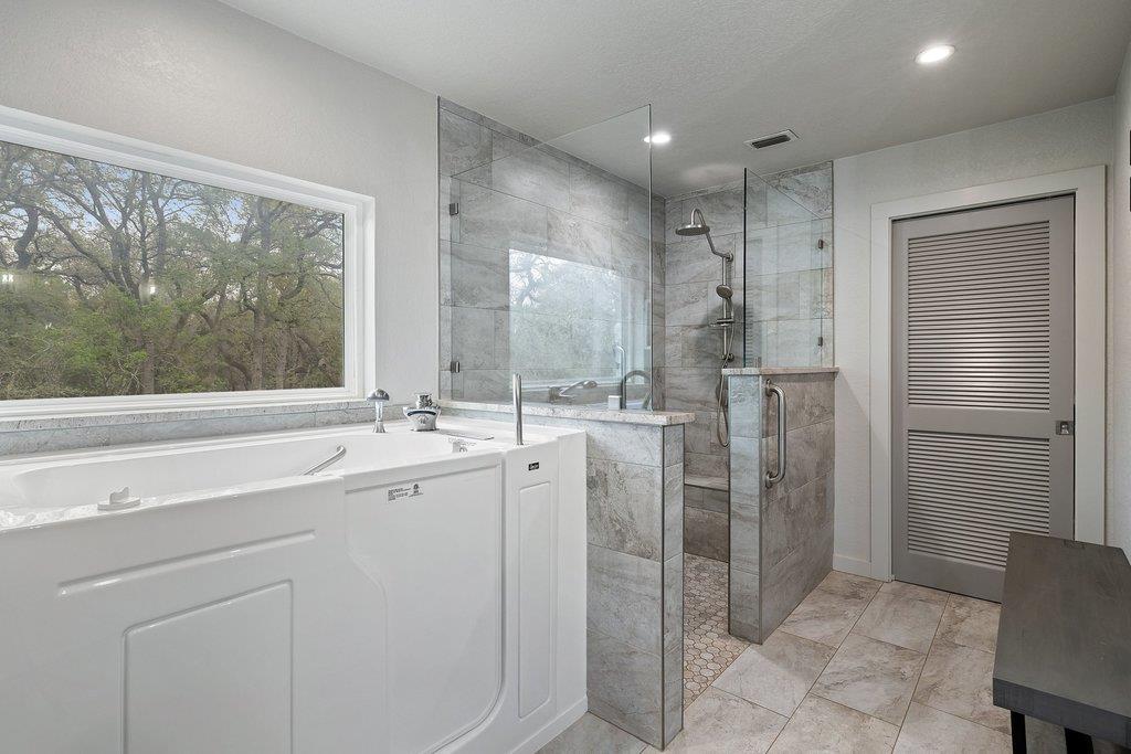 136 Philly Ct, Fischer, TX 78623