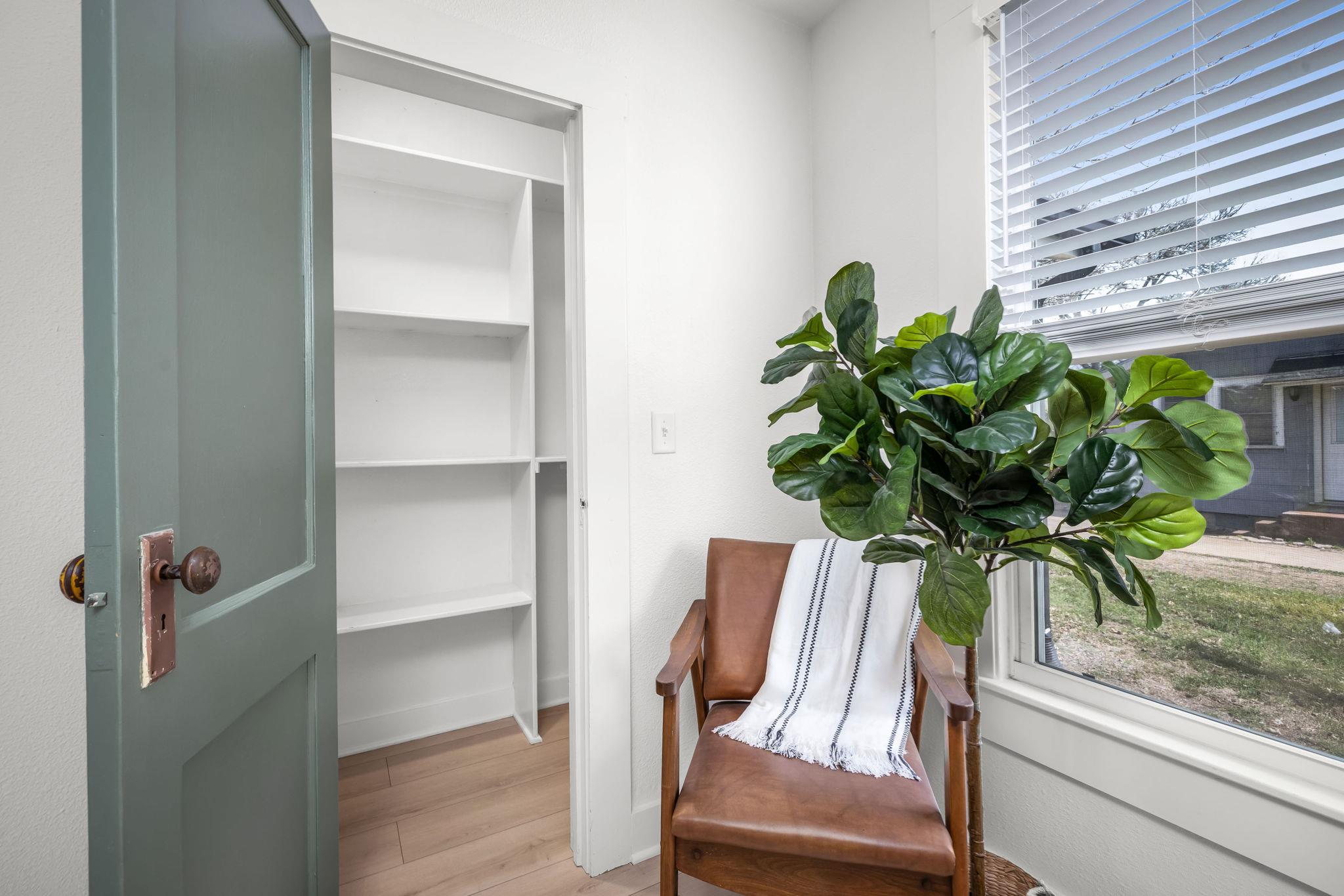 215 Paulus St, Schulenburg, TX 78956