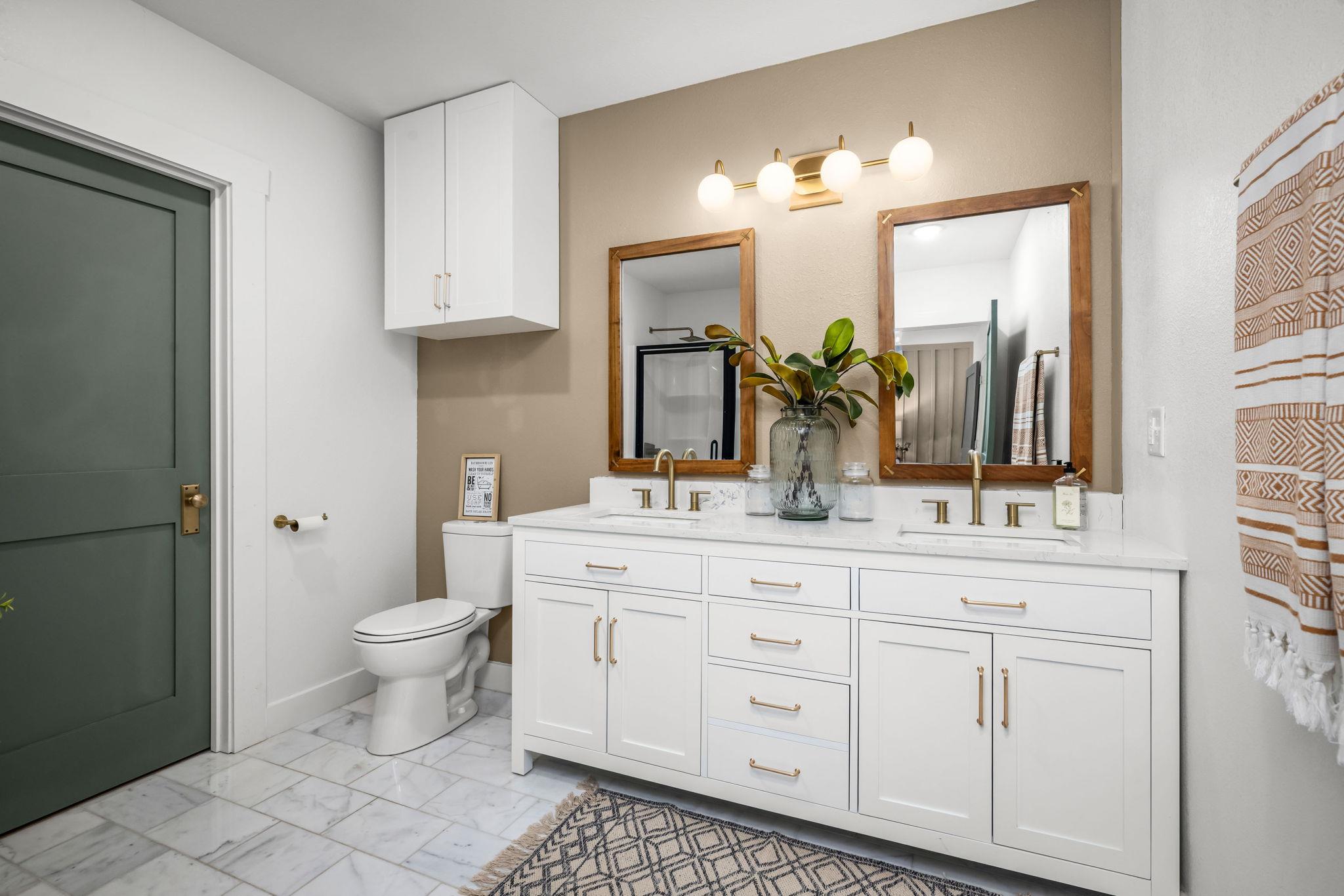 215 Paulus St, Schulenburg, TX 78956