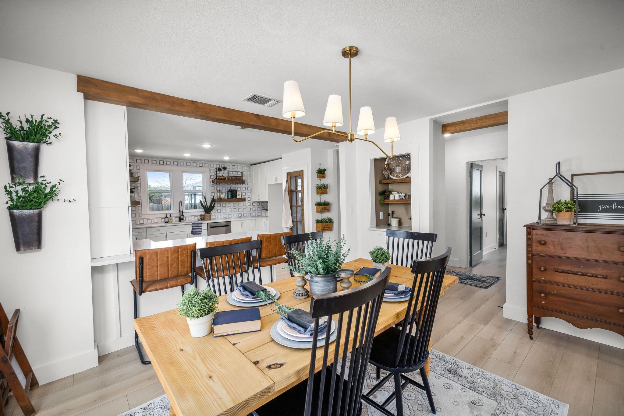 215 Paulus St, Schulenburg, TX 78956