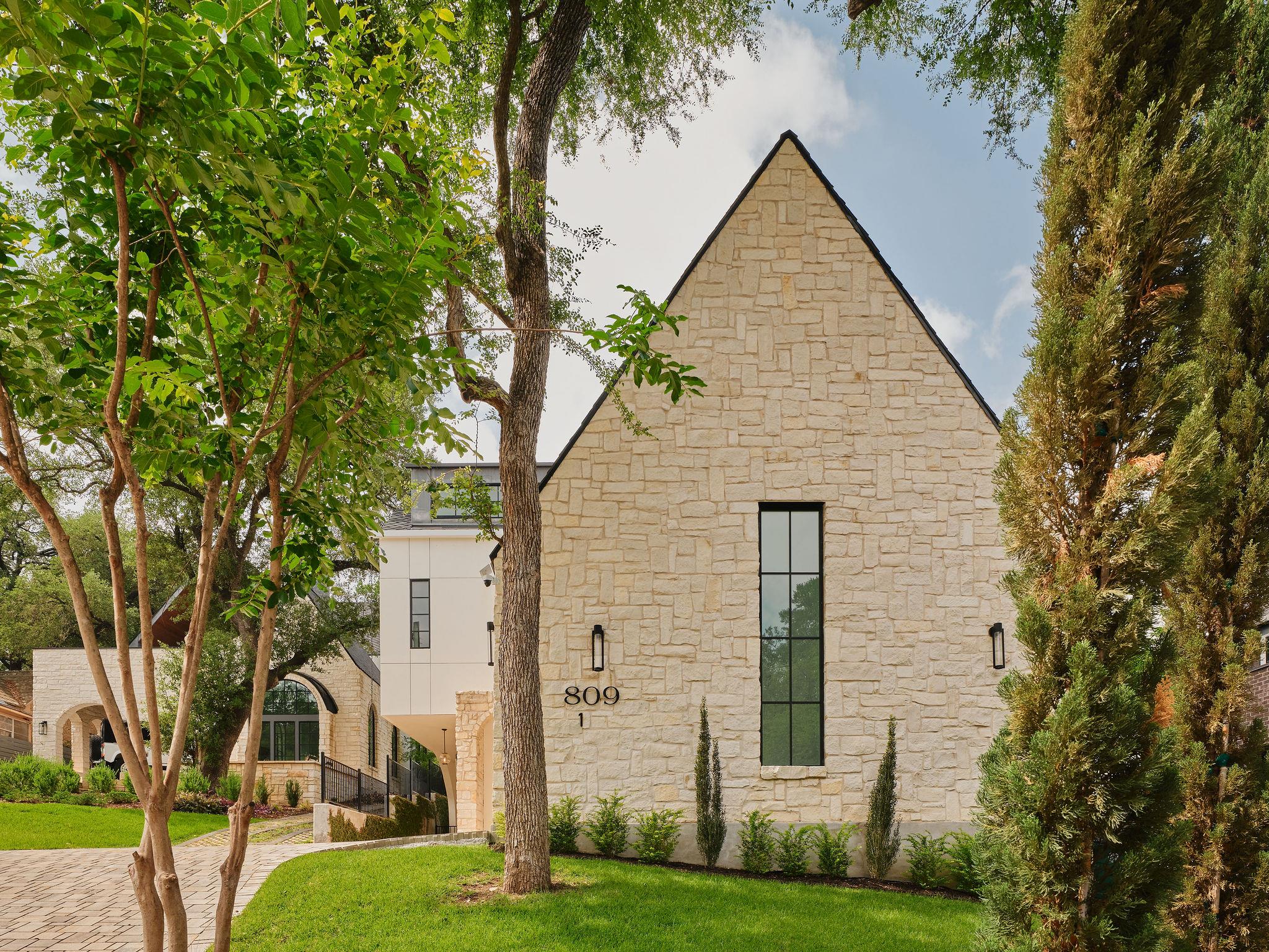 809 Mariposa Dr # 1, Austin, TX 78704