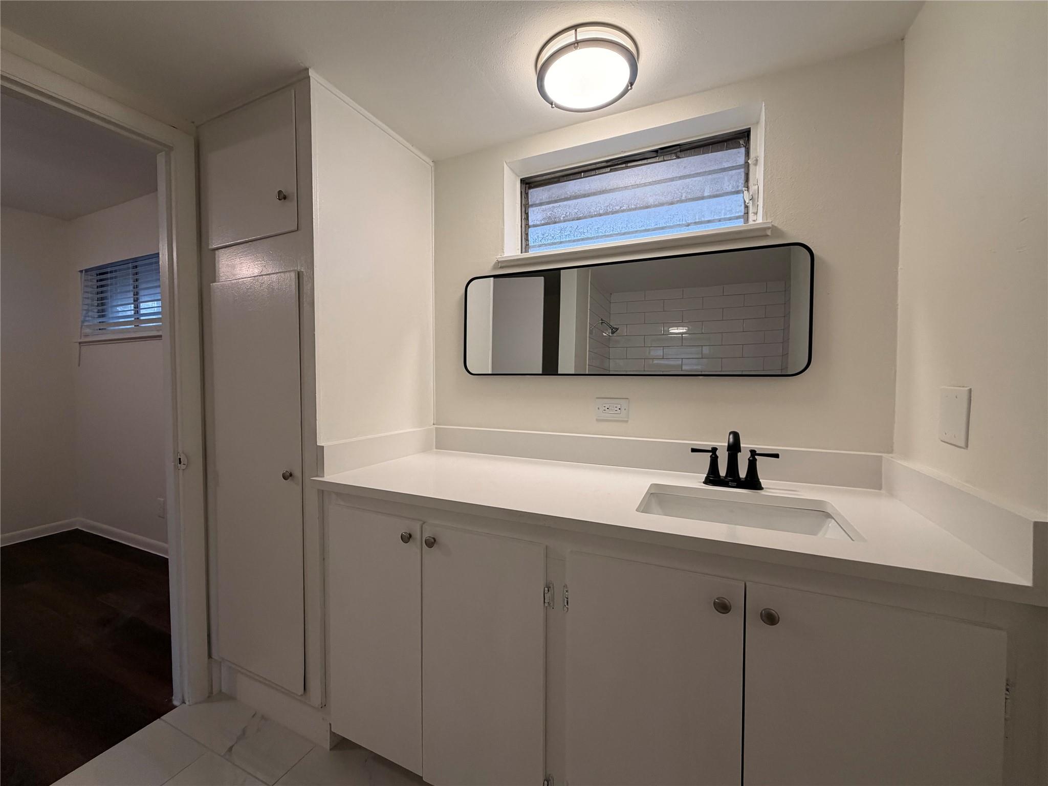 3304 Red River St # 206, Austin, TX 78705