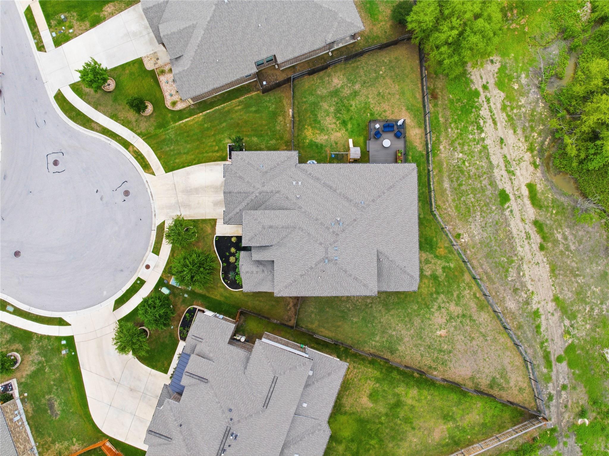 183 Lacy Oak Dr, Buda, TX 78610