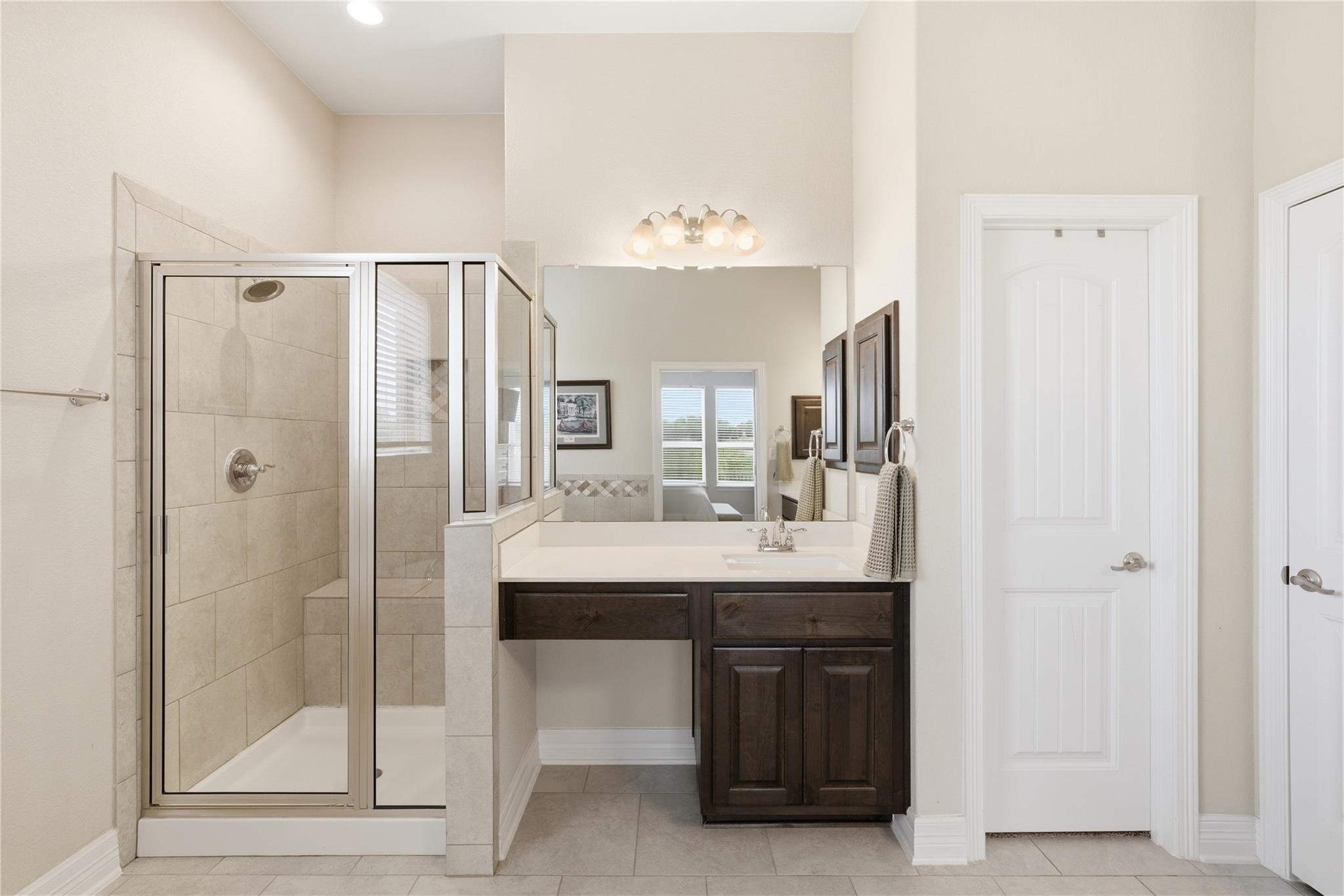 183 Lacy Oak Dr, Buda, TX 78610