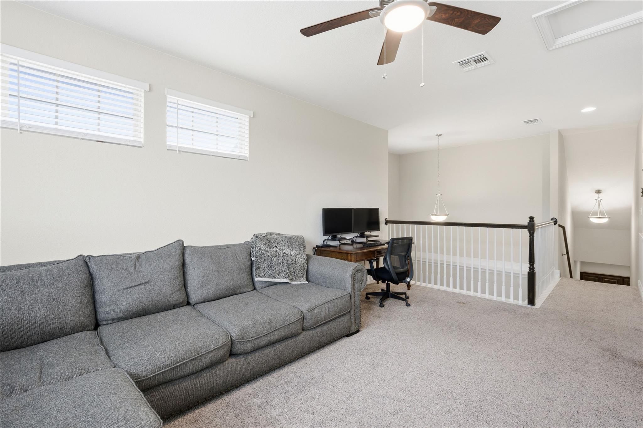 183 Lacy Oak Dr, Buda, TX 78610