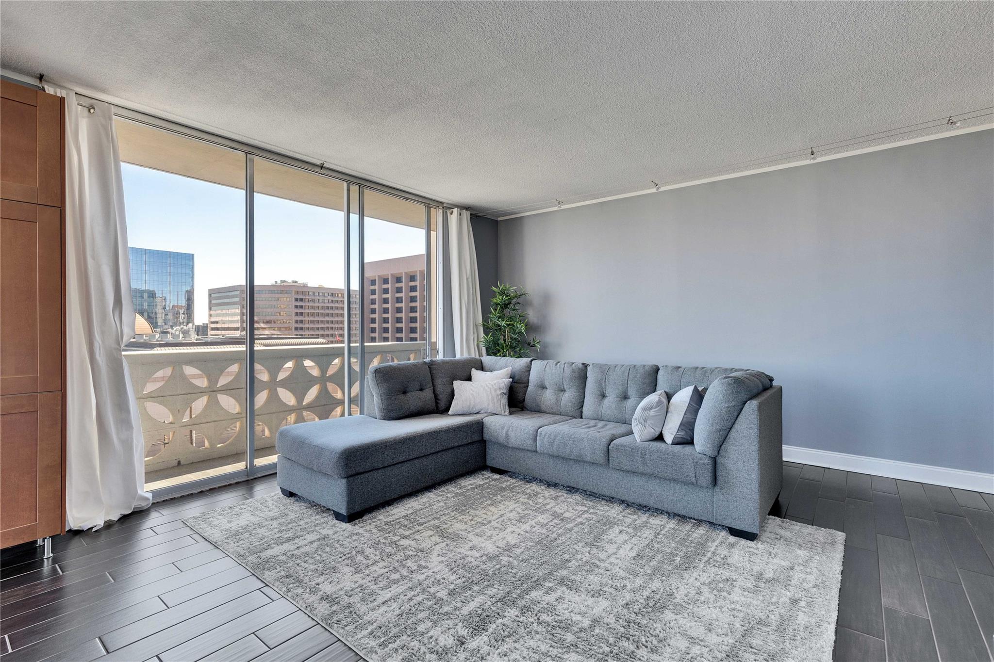 1801 Lavaca St # 5D, Austin, TX 78701