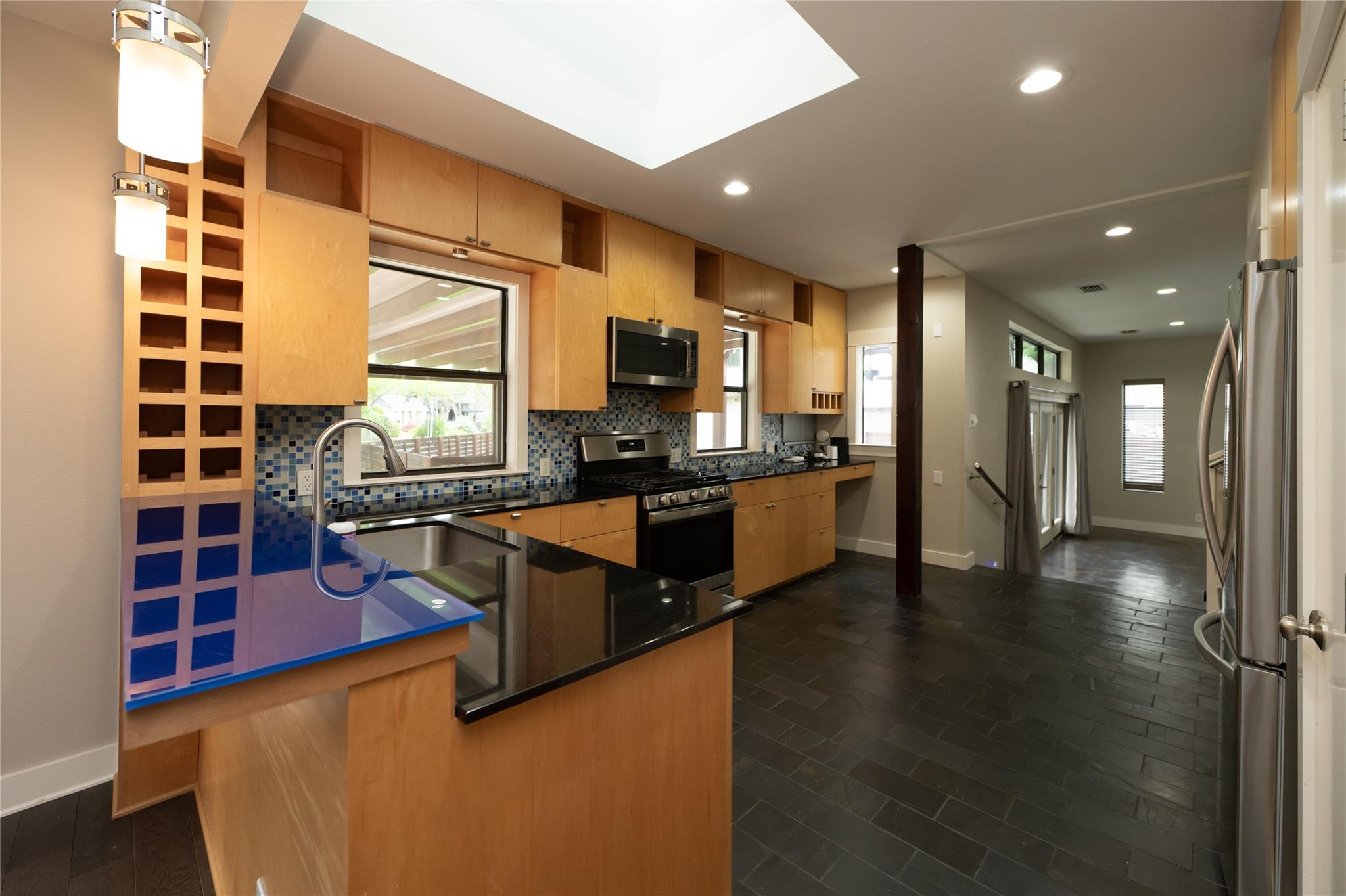 2103 Kinney Ave, Austin, TX 78704