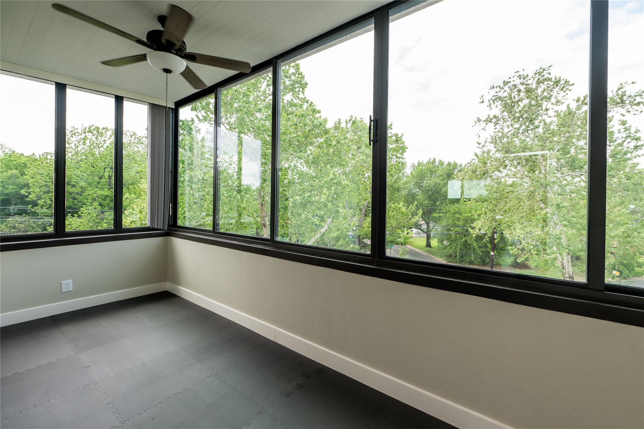 2103 Kinney Ave, Austin, TX 78704