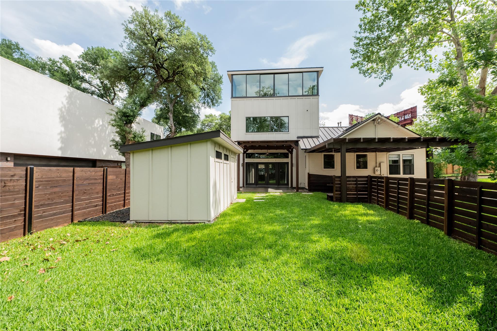 2103 Kinney Ave, Austin, TX 78704