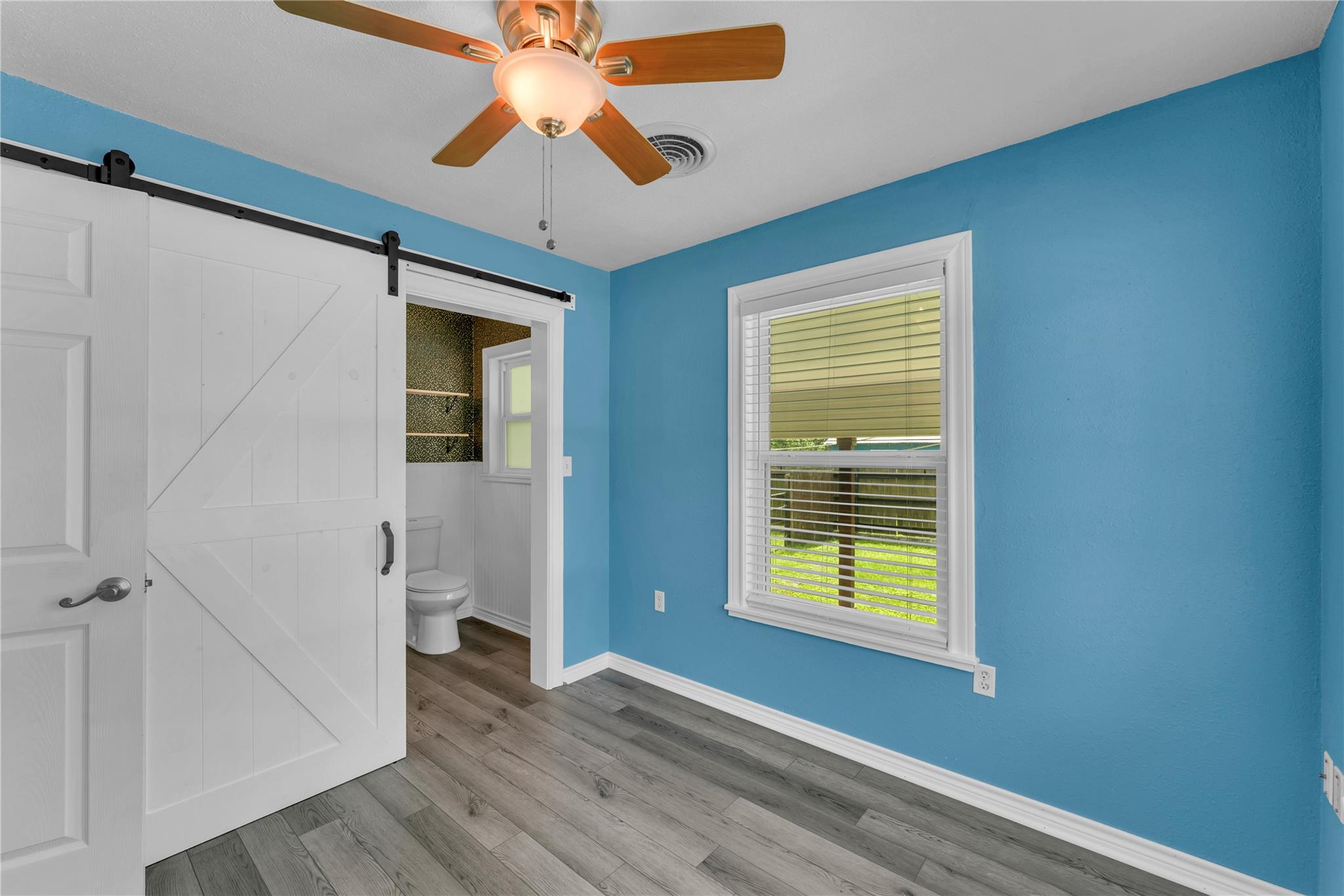 209 E Live Oak St, Burnet, TX 78611