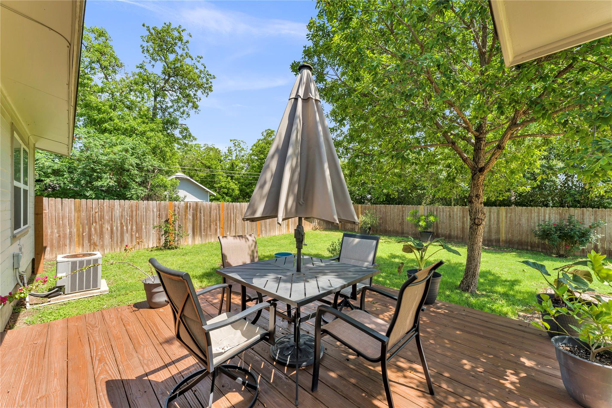 209 E Live Oak St, Burnet, TX 78611