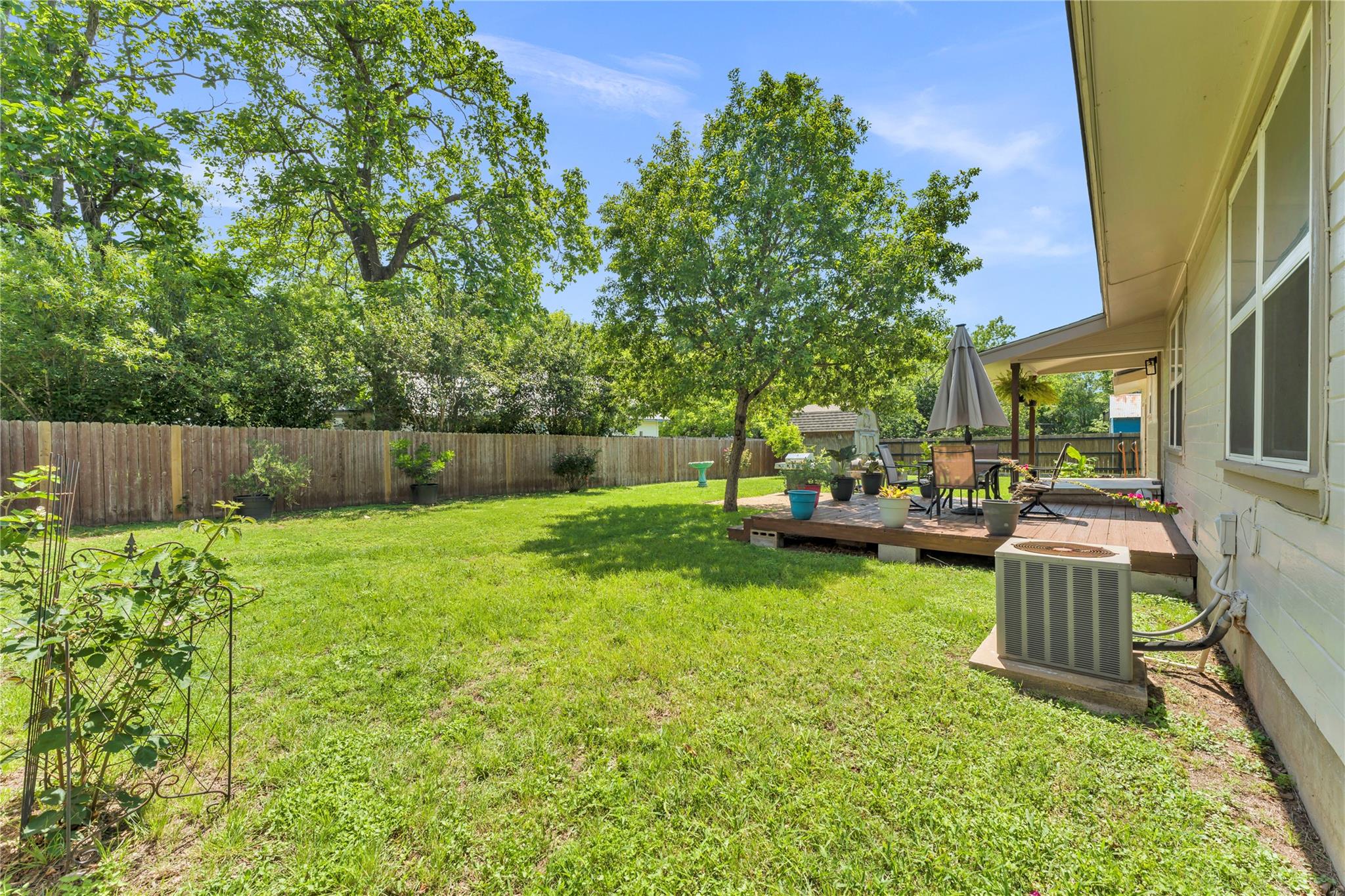 209 E Live Oak St, Burnet, TX 78611