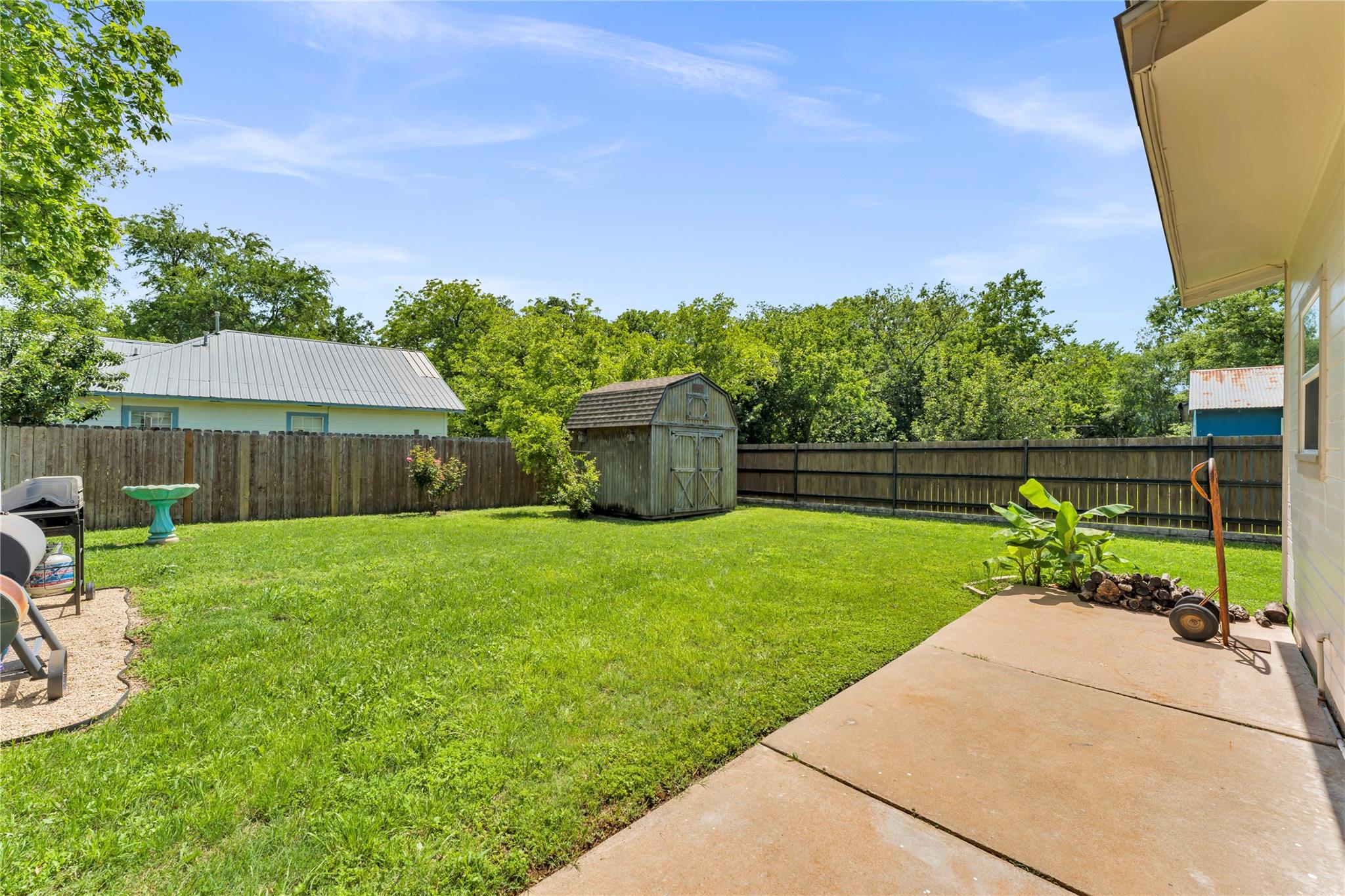 209 E Live Oak St, Burnet, TX 78611