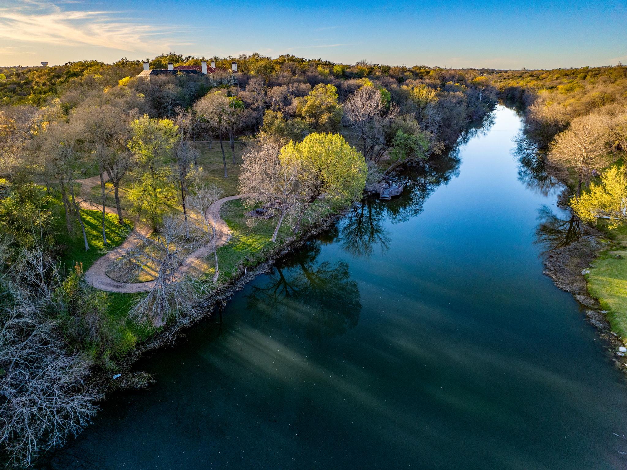 124 Flint Mountain Rd, Georgetown, TX 78628