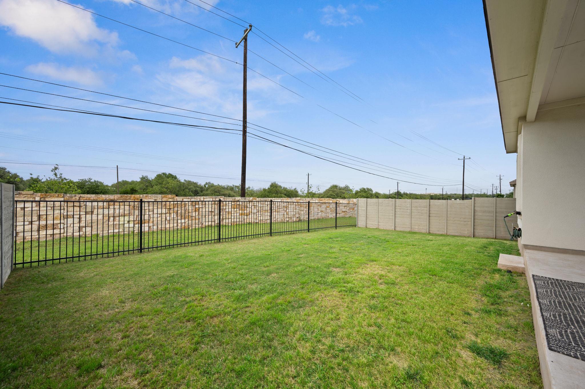 124 Flint Mountain Rd, Georgetown, TX 78628