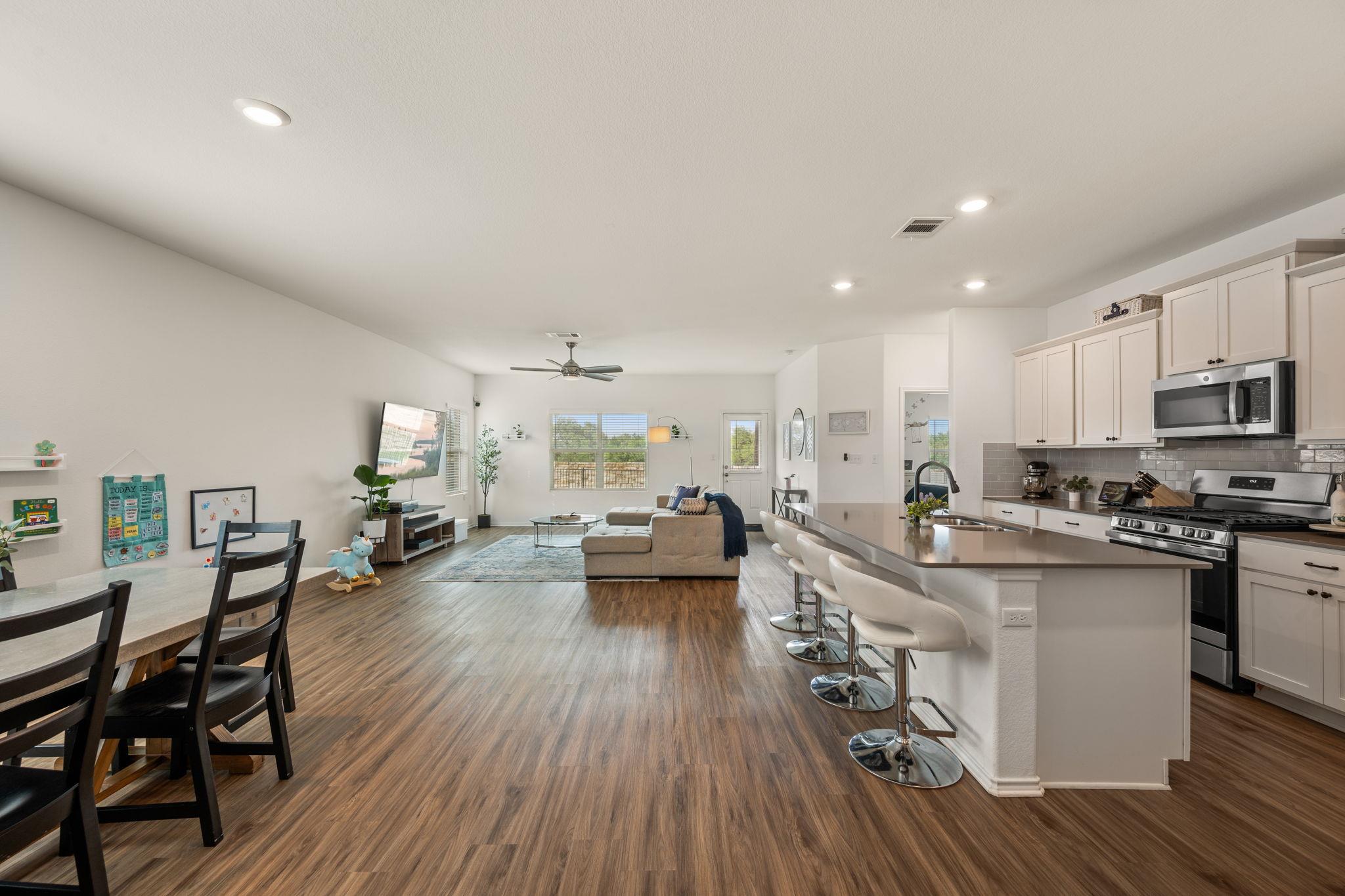 124 Flint Mountain Rd, Georgetown, TX 78628