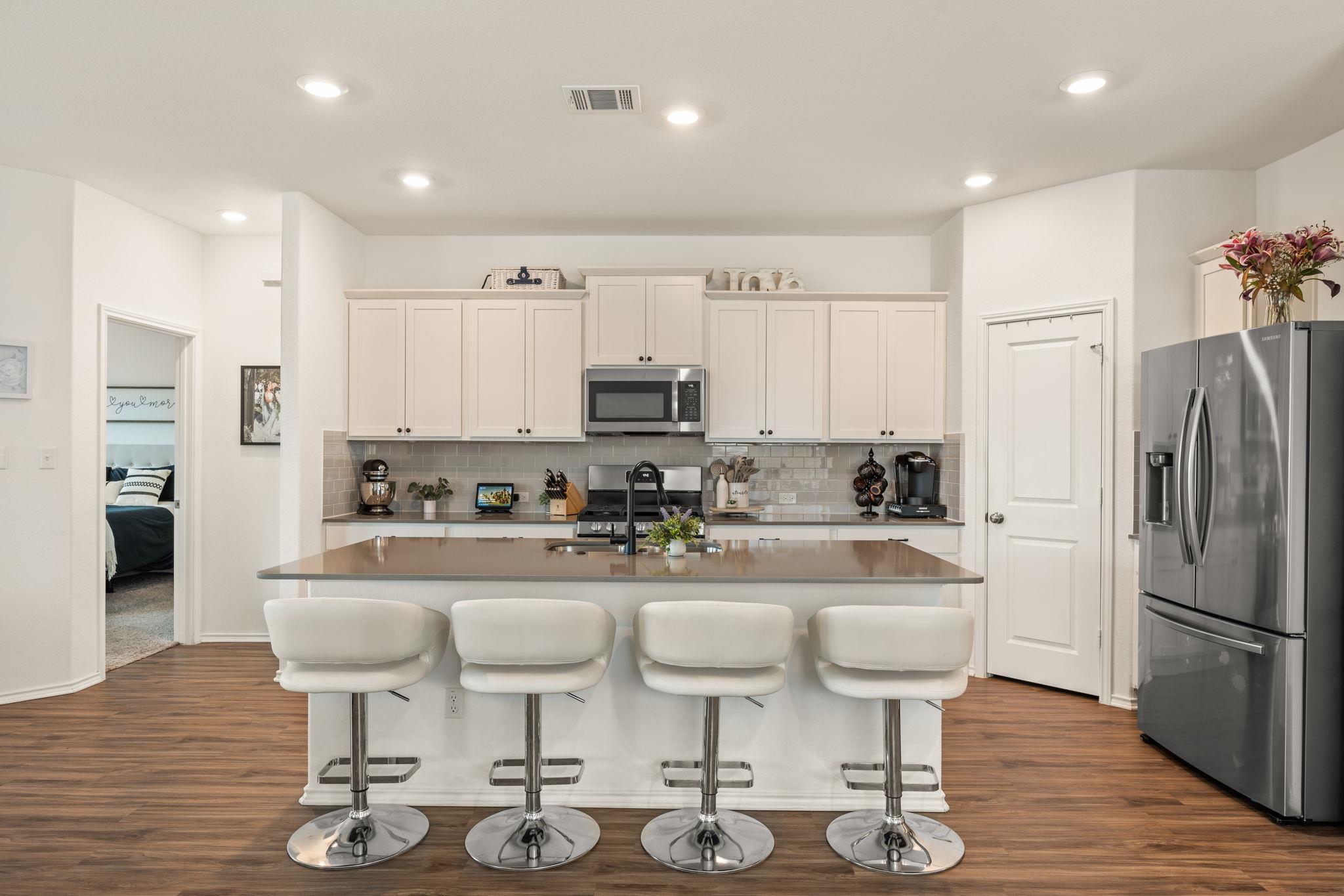 124 Flint Mountain Rd, Georgetown, TX 78628