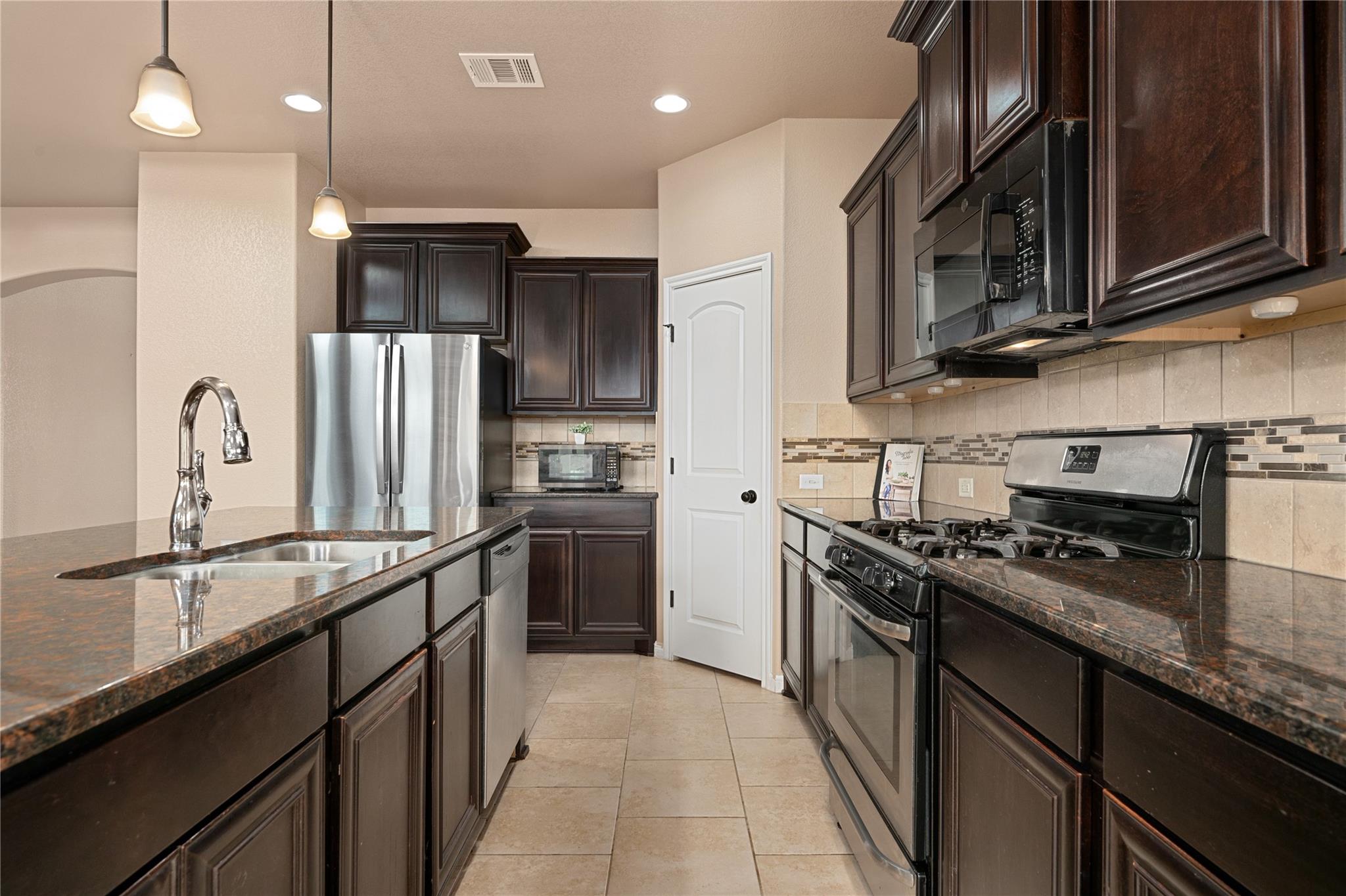 5500 Sabbia Cv, Round Rock, TX 78665