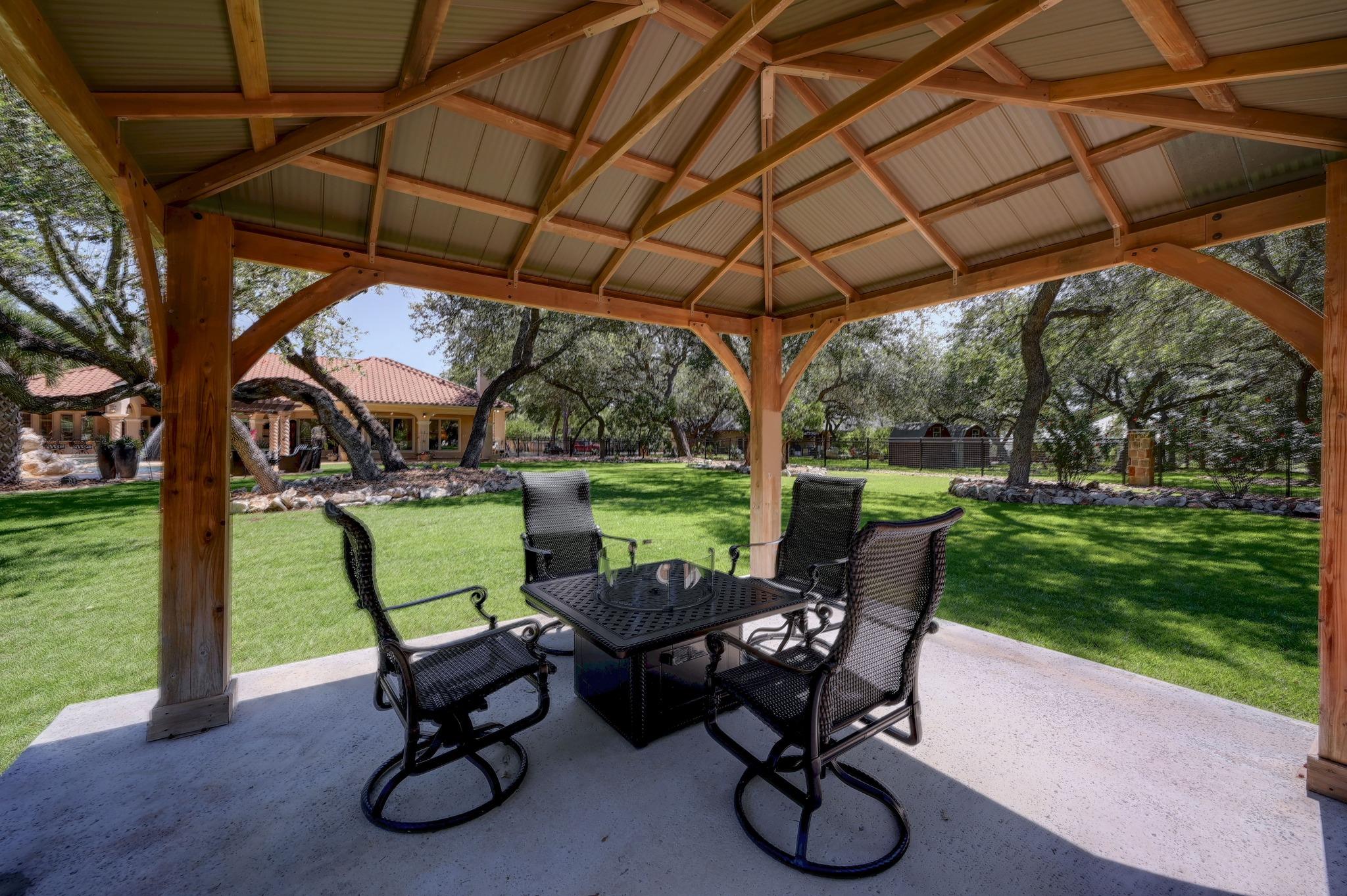 10210 Oak Forest Way, New Braunfels, TX 78132