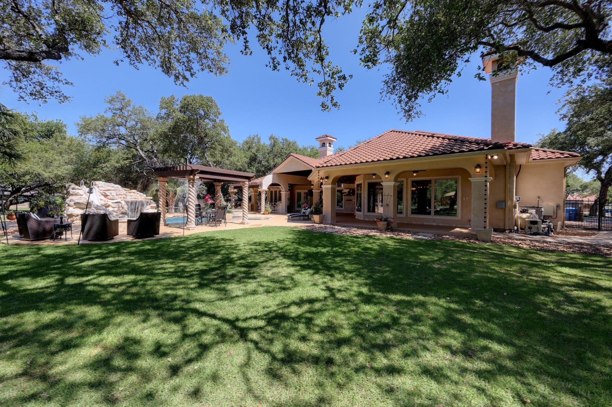 10210 Oak Forest Way, New Braunfels, TX 78132